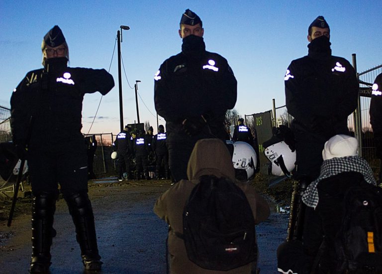 Blocage du chantier de la prison de Haren par 90 activistes